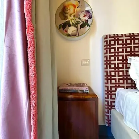 The Grand Tour לינה וארוחת בוקר *